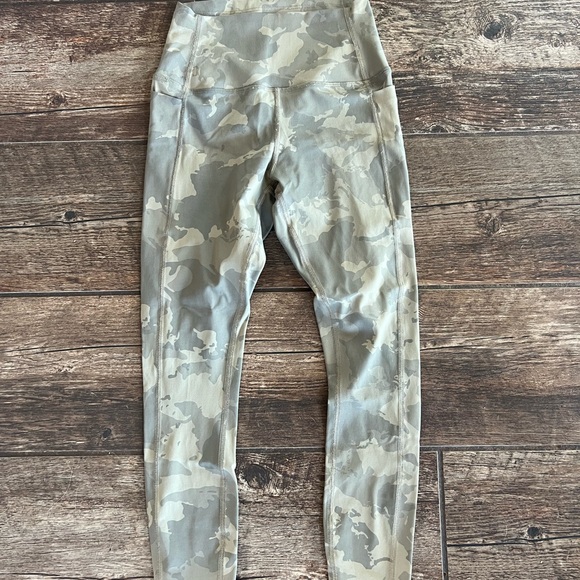 Nobull Camo Leggings!! XS! - Picture 4 of 4
